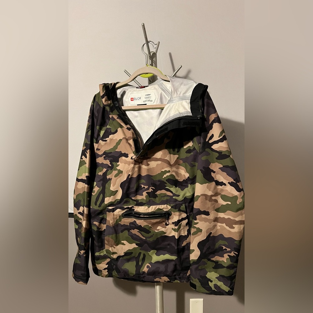 686 GLCR project waterproof hoodie
